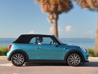 Mini Convertible 2016 Mouse Pad 1245468