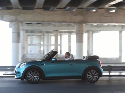 Mini Convertible 2016 puzzle 1245549