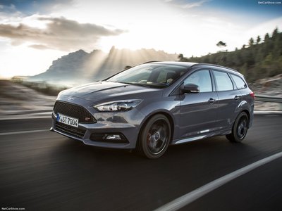 Ford Focus ST Wagon 2015 canvas poster