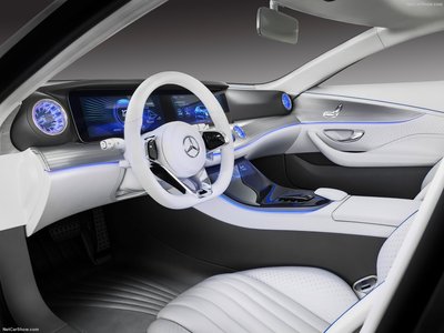 Mercedes-Benz IAA Concept 2015 puzzle 1247232