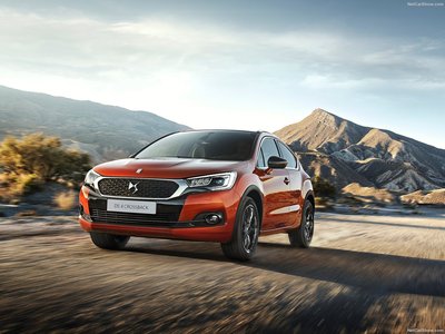 DS4 Crossback 2016 canvas poster