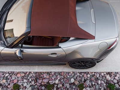 Mazda MX-5 Spyder Concept 2015 calendar