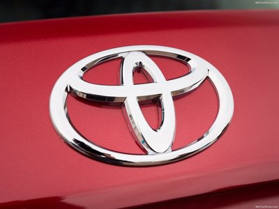 Toyota Yaris Sedan 2016 tote bag