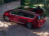 Chrysler Pacifica 2017 Poster 1249332