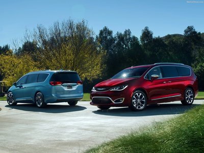 Chrysler Pacifica 2017 Poster 1249381