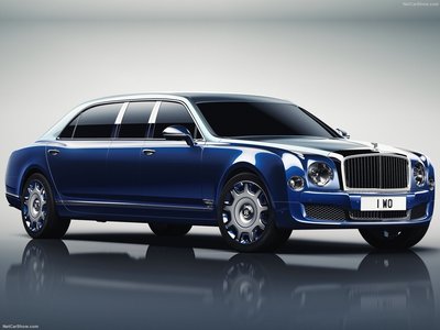 Bentley Mulsanne Grand Limousine by Mulliner 2017 canvas poster