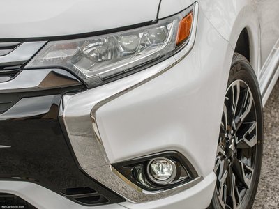 Mitsubishi Outlander PHEV 2017 stickers 1252402