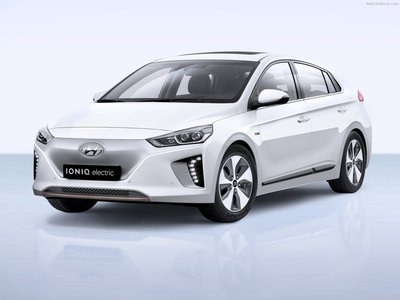 Hyundai Ioniq 2017 poster