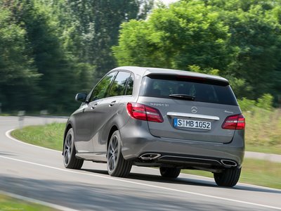 Mercedes-Benz B-Class 2015 Poster 1253899