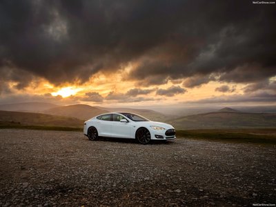 Tesla Model S UK 2013 Poster 1254405