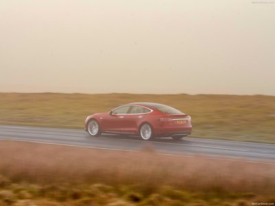 Tesla Model S UK 2013 Poster 1254484