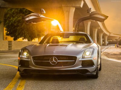 Mercedes-Benz SLS AMG Black Series 2014 puzzle 1257193