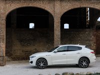 Maserati Levante 2017 Longsleeve T-shirt #1261370