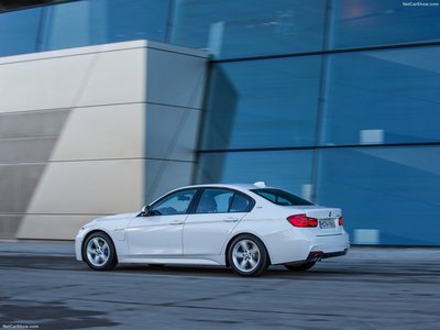 BMW 330e 2016 Poster 1263676