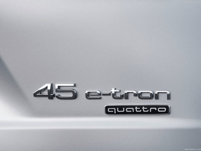 Audi Q7 e-tron 2.0 TFSI quattro 2017 Poster with Hanger