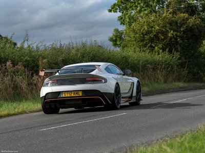 Aston Martin Vantage GT12 2015 Poster 1265406