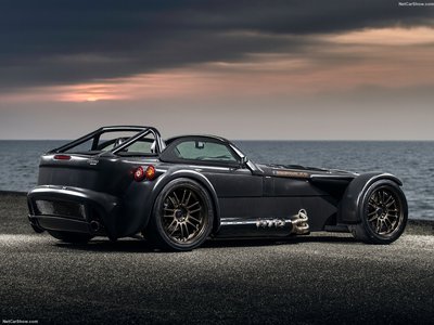 Donkervoort D8 GTO Bare Naked Carbon Edition 2015 pillow