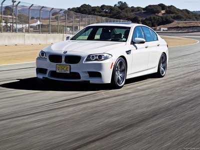 BMW M5 [US] 2013 magic mug #1266110