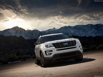 Ford Explorer XLT Sport Appearance Package 2017 hoodie