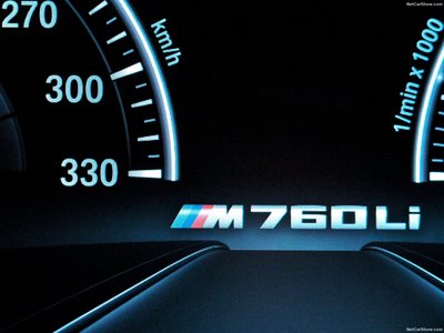 BMW M760Li xDrive 2017 magic mug