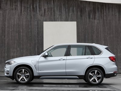 BMW X5 xDrive40e 2016 Poster with Hanger