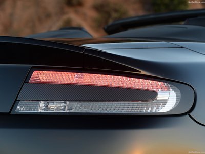 Aston Martin V8 Vantage GT Roadster 2015 Mouse Pad 1267521