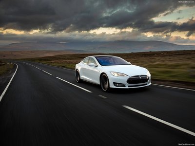Tesla Model S UK 2013 Poster 1272544