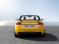 Audi TT RS Roadster 2017 Longsleeve T-shirt #1273348