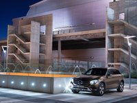 Mercedes-Benz GLC 2016 Longsleeve T-shirt #1274586
