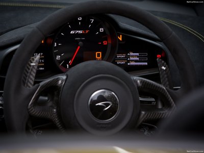 McLaren 675LT Spider 2017 Mouse Pad 1279496