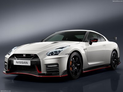 Nissan GT-R Nismo 2017 canvas poster
