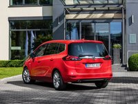 Opel Zafira 2017 Longsleeve T-shirt #1283130