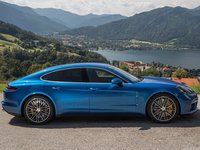 Porsche Panamera 2017 Mouse Pad 1283588