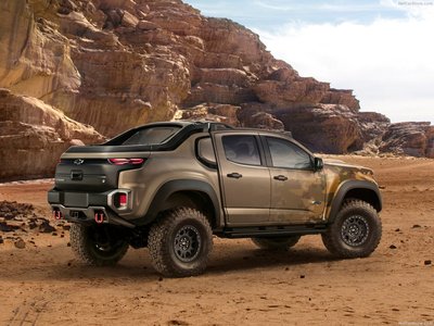 Chevrolet Colorado ZH2 Concept 2016 Poster with Hanger