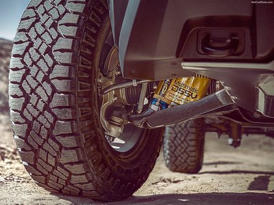 Chevrolet Colorado ZR2 2017 tote bag