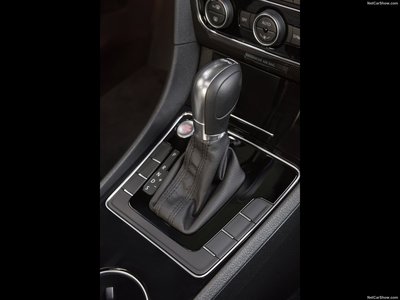 Volkswagen Passat GT Concept 2016 mouse pad