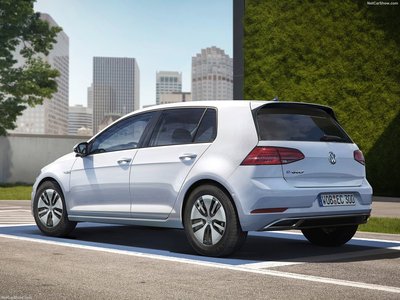 Volkswagen e-Golf 2017 calendar