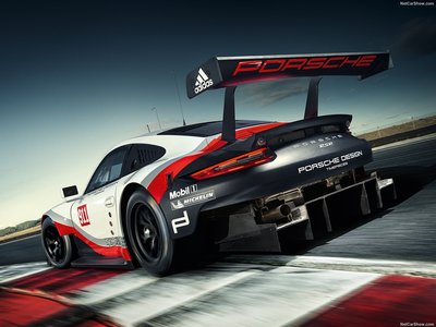 Porsche 911 RSR 2017 tote bag