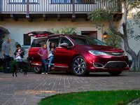 Chrysler Pacifica 2017 Mouse Pad 1288041