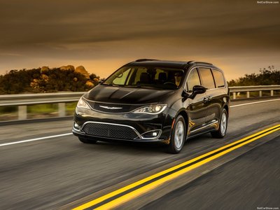 Chrysler Pacifica 2017 Mouse Pad 1288108