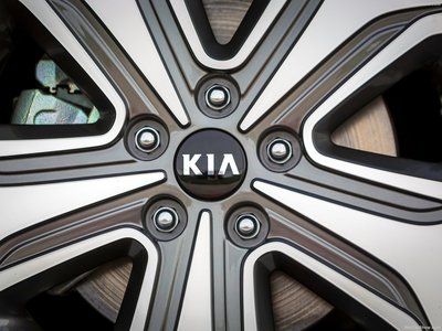 Kia Optima Plug-In Hybrid 2017 poster