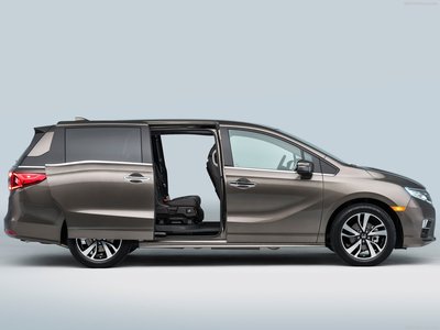 Honda Odyssey 2018 puzzle 1292031