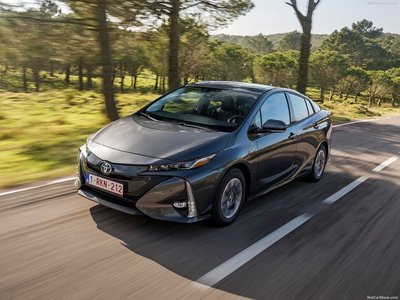 Toyota Prius Plug-in Hybrid 2017 canvas poster