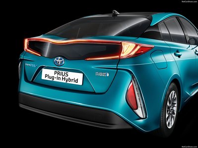 Toyota Prius Plug-in Hybrid 2017 Poster 1295216