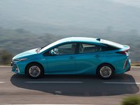 Toyota Prius Plug-in Hybrid 2017 Mouse Pad 1295266