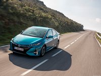 Toyota Prius Plug-in Hybrid 2017 Longsleeve T-shirt #1295278