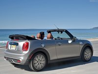 Mini Cooper S Convertible 2016 Mouse Pad 1295530