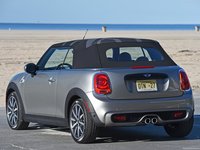 Mini Cooper S Convertible 2016 Mouse Pad 1295532