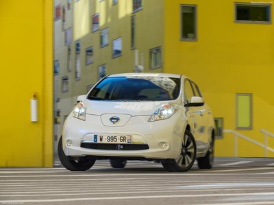 Nissan Leaf 30 kWh 2016 canvas poster