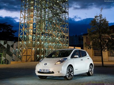 Nissan Leaf 30 kWh 2016 Poster 1296653